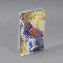 Acrylic Magnetic Picture Frame - 4 x 6